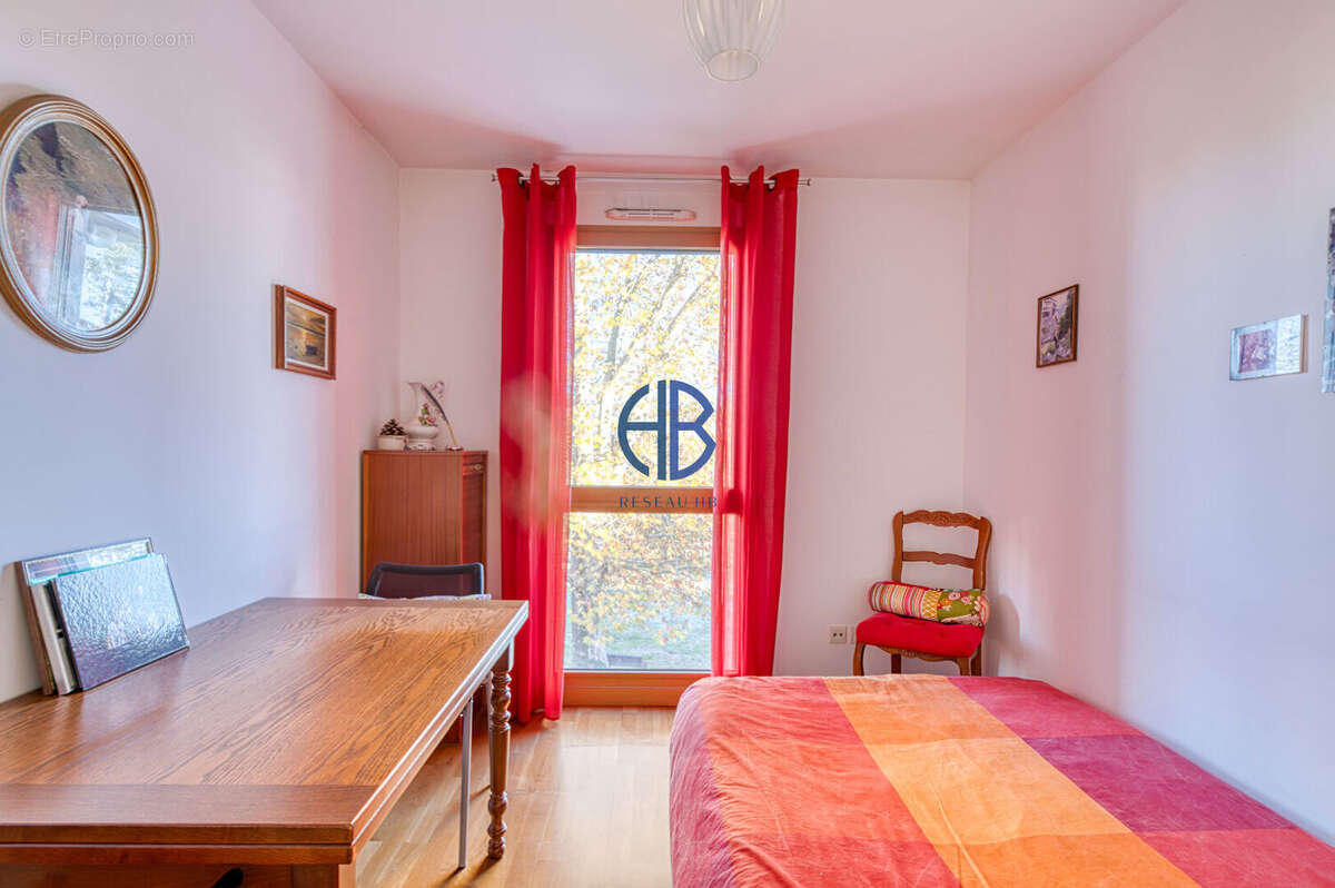 Appartement à SAINT-BONNET-DE-MURE