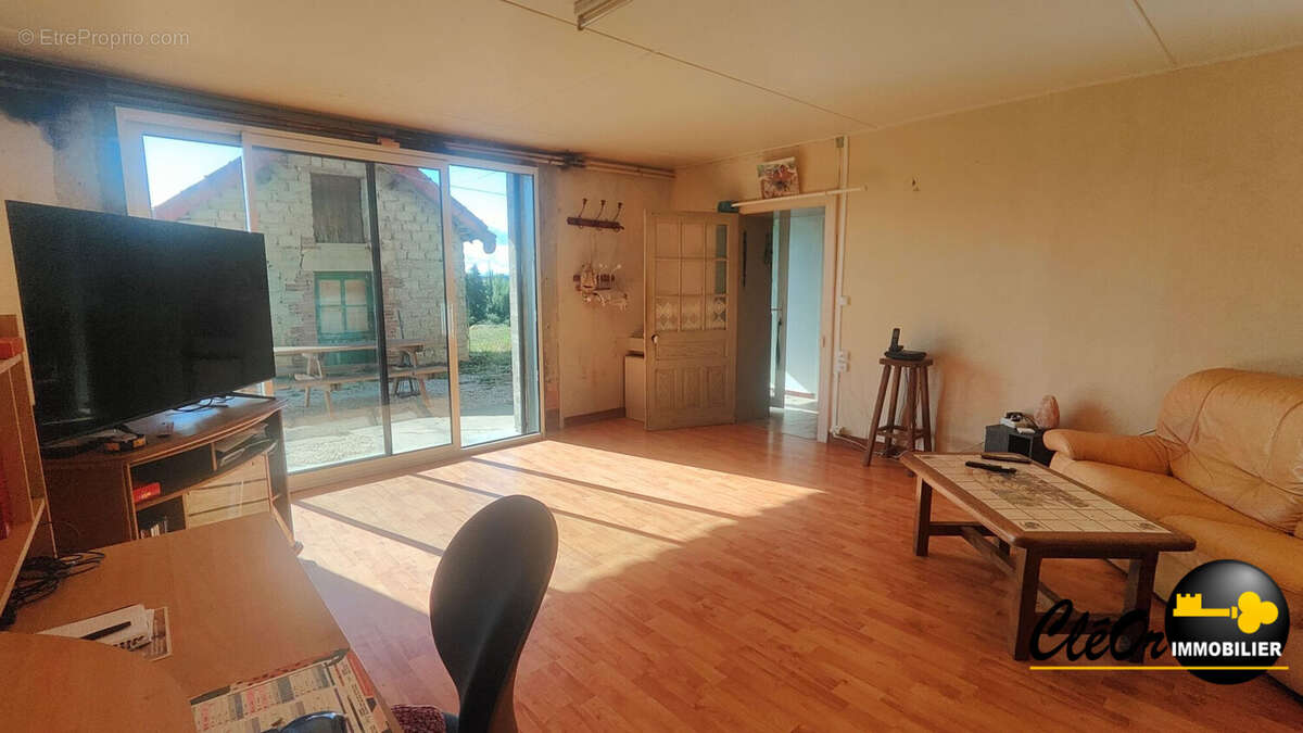 Maison 130 m² à Mouthier-En-Bresse  - photo 3