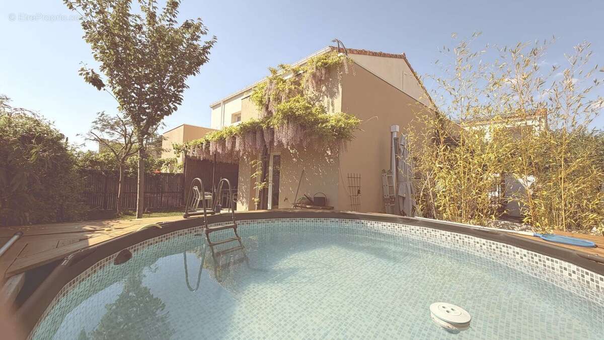 Maison à POURRIERES