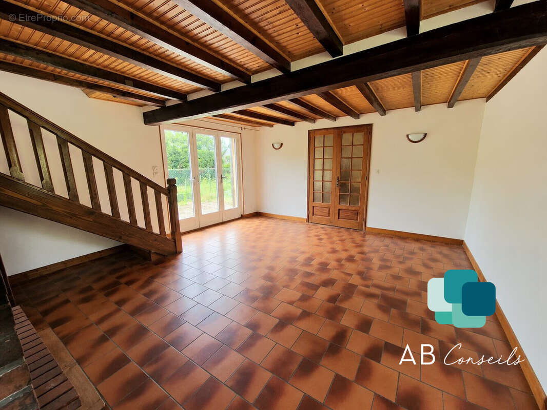 Salon - Maison à HENOUVILLE