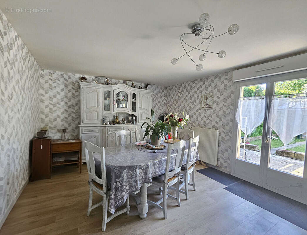 Maison à NAOURS