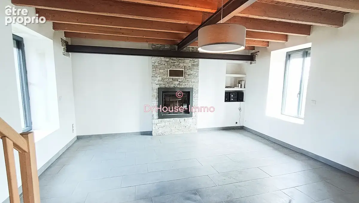 Maison 169 m² à Coulonges-Thouarsais  - photo 3