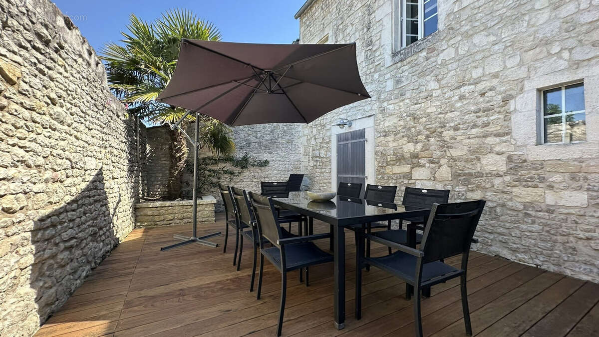 Maison à DOMPIERRE-SUR-MER