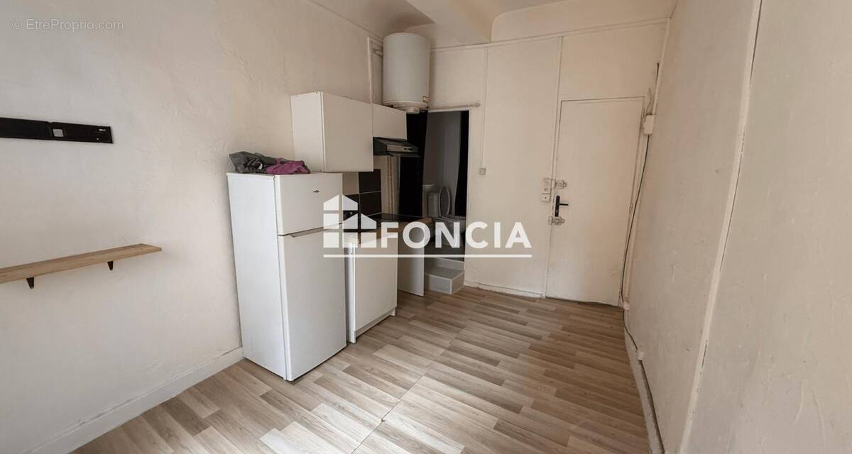 Appartement à SAINT-MITRE-LES-REMPARTS