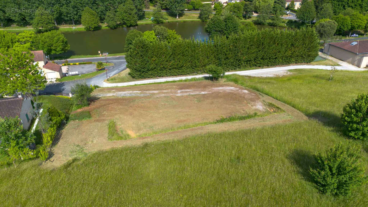 Terrain à PAYRIGNAC