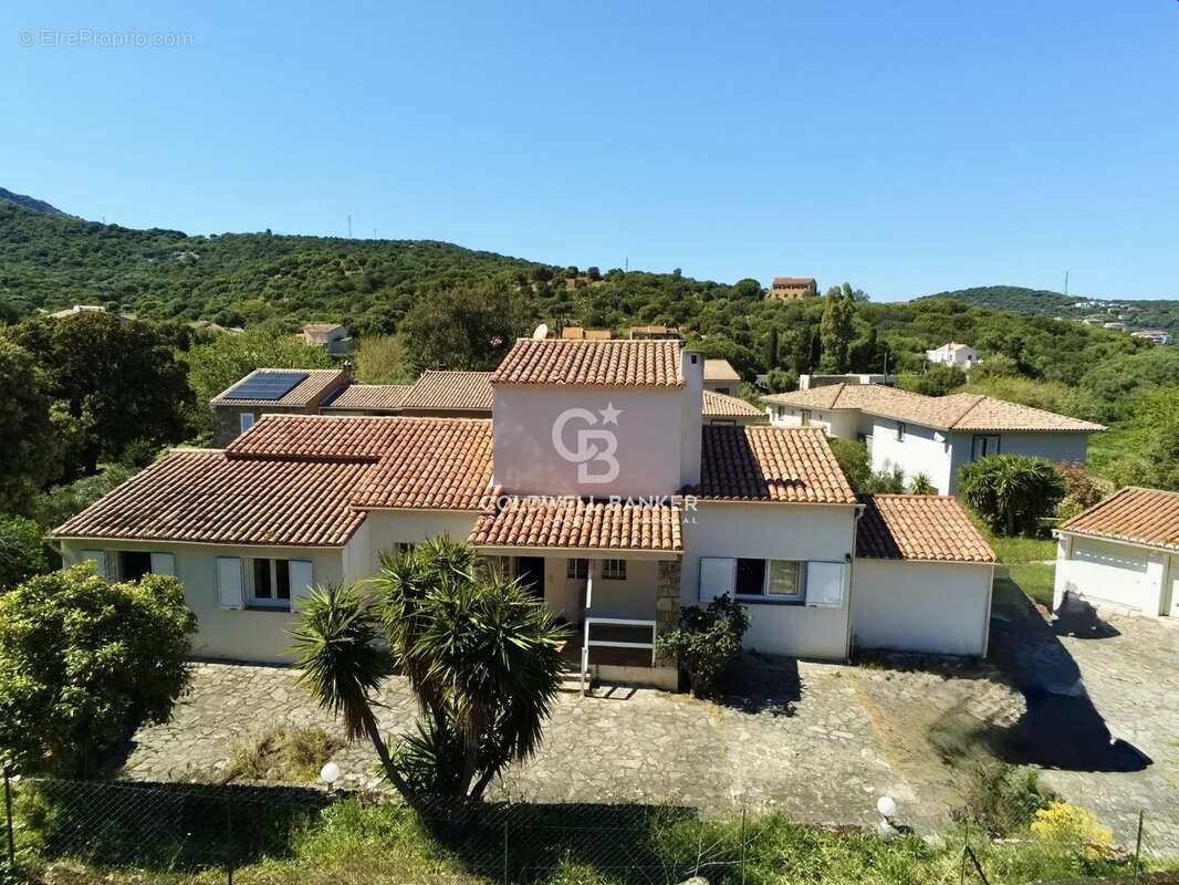 Maison à L'ILE-ROUSSE