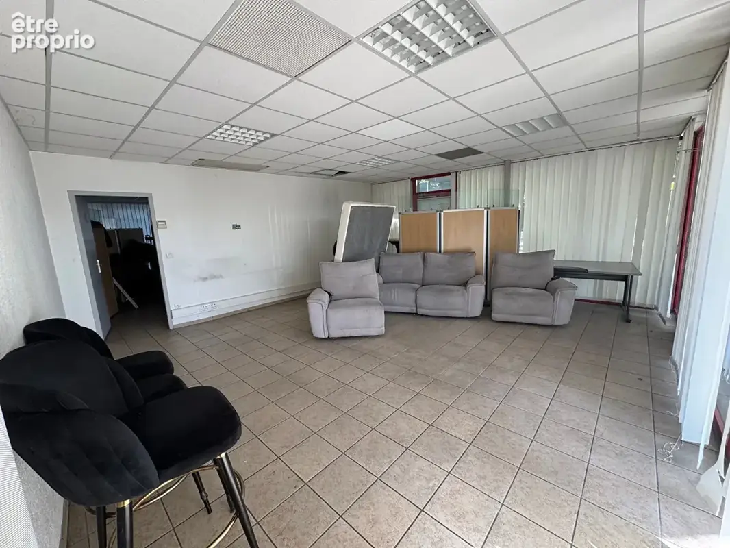 Commerce 90 m² à Annemasse  - photo 2