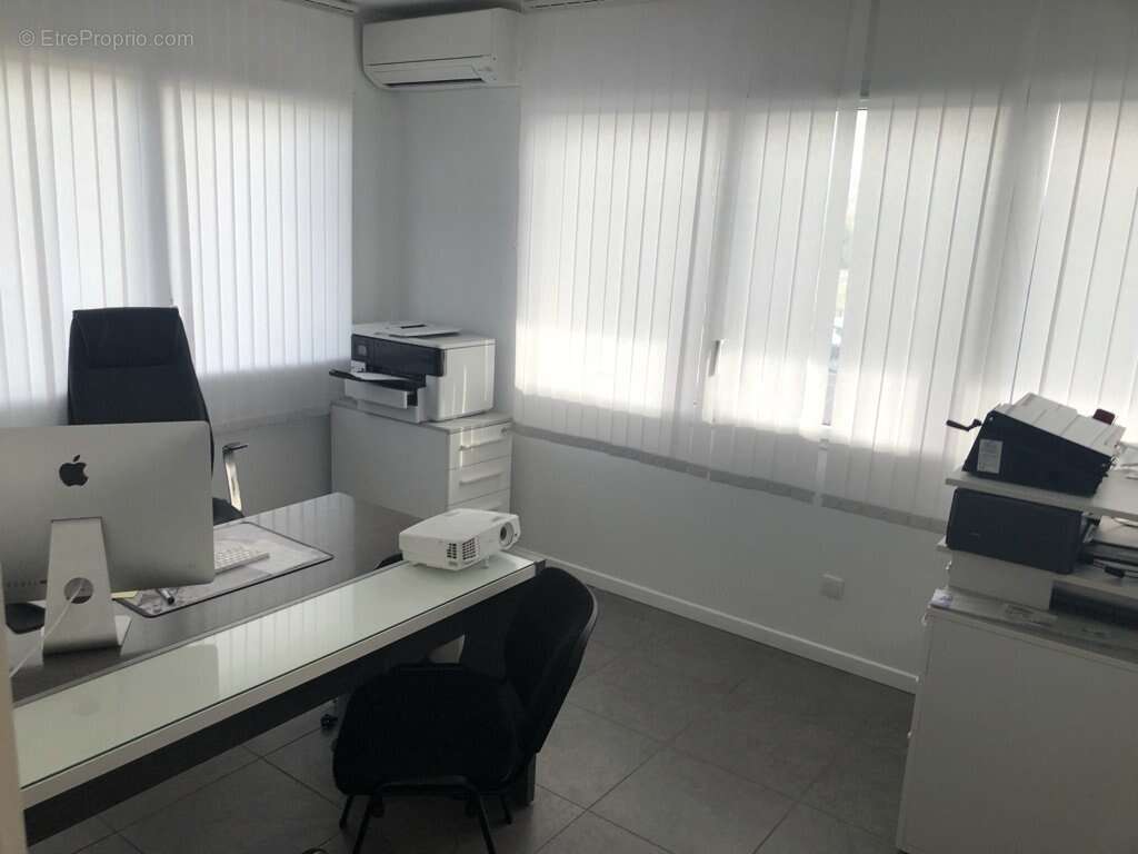 Commerce à BENESSE-MAREMNE