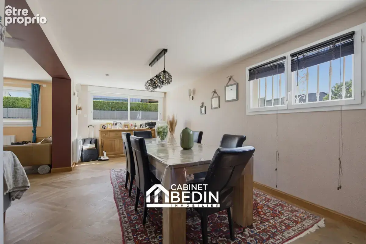 Maison 210 m² à Yvrac  - photo 3