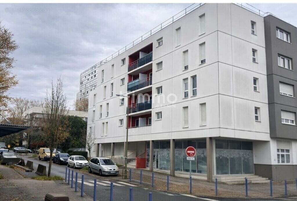 T3 71 m² – 2 grandes chambres – Balcon – Ascenseur – Parking – D - photo 7
