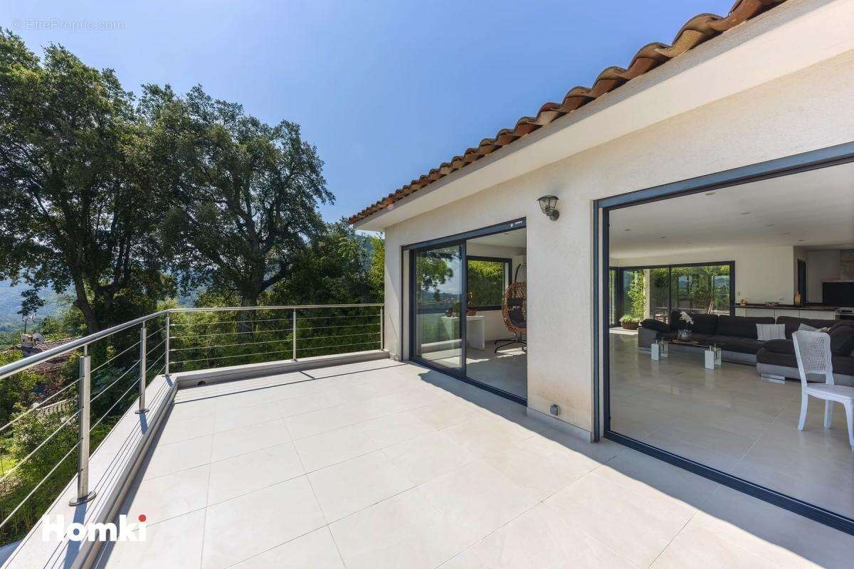 Maison/Villa T4 de 124 m² à Les Adrets-de-l'Estérel 83600 - photo 2