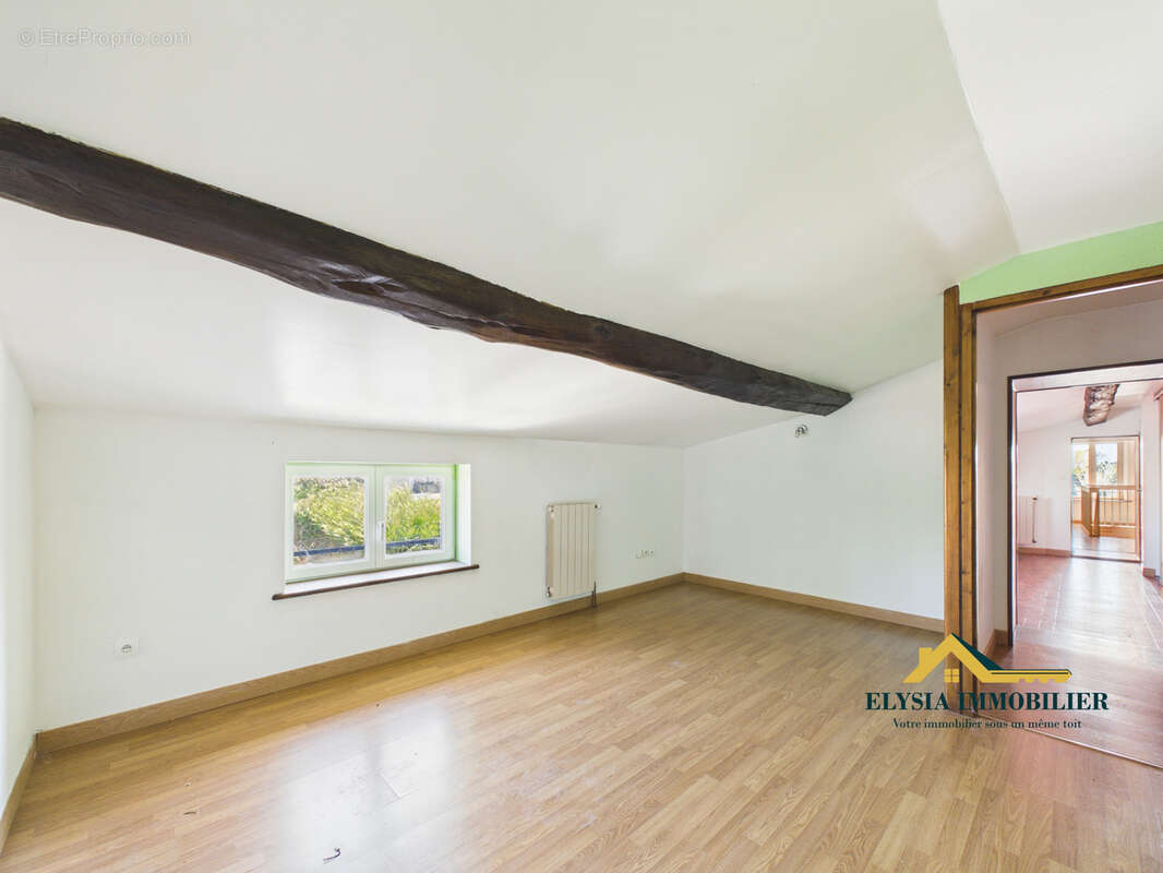 Maison à COLOMBEY-LES-BELLES