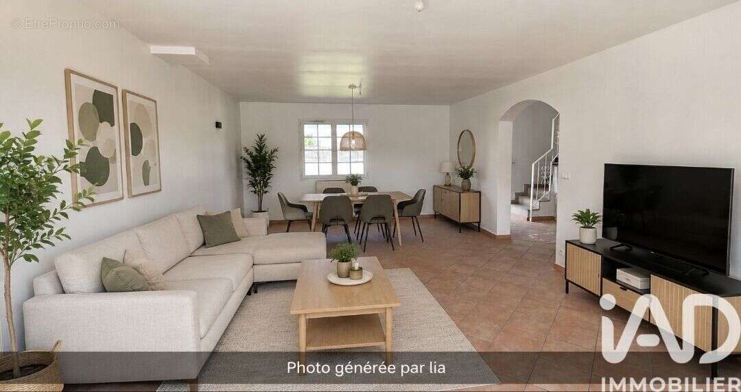Maison 130 m² à Clery-Saint-Andre  - photo 2