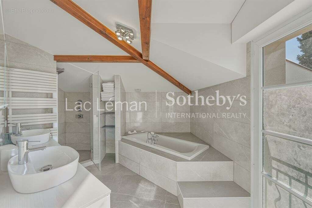 Maison à VEIGY-FONCENEX