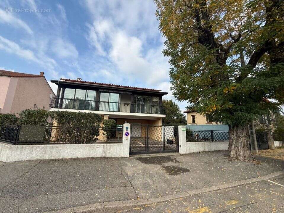 Maison à ROMANS-SUR-ISERE