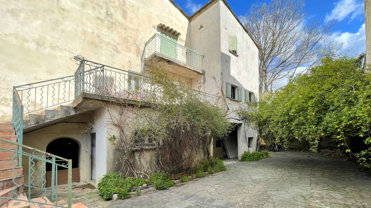 Maison à UZES