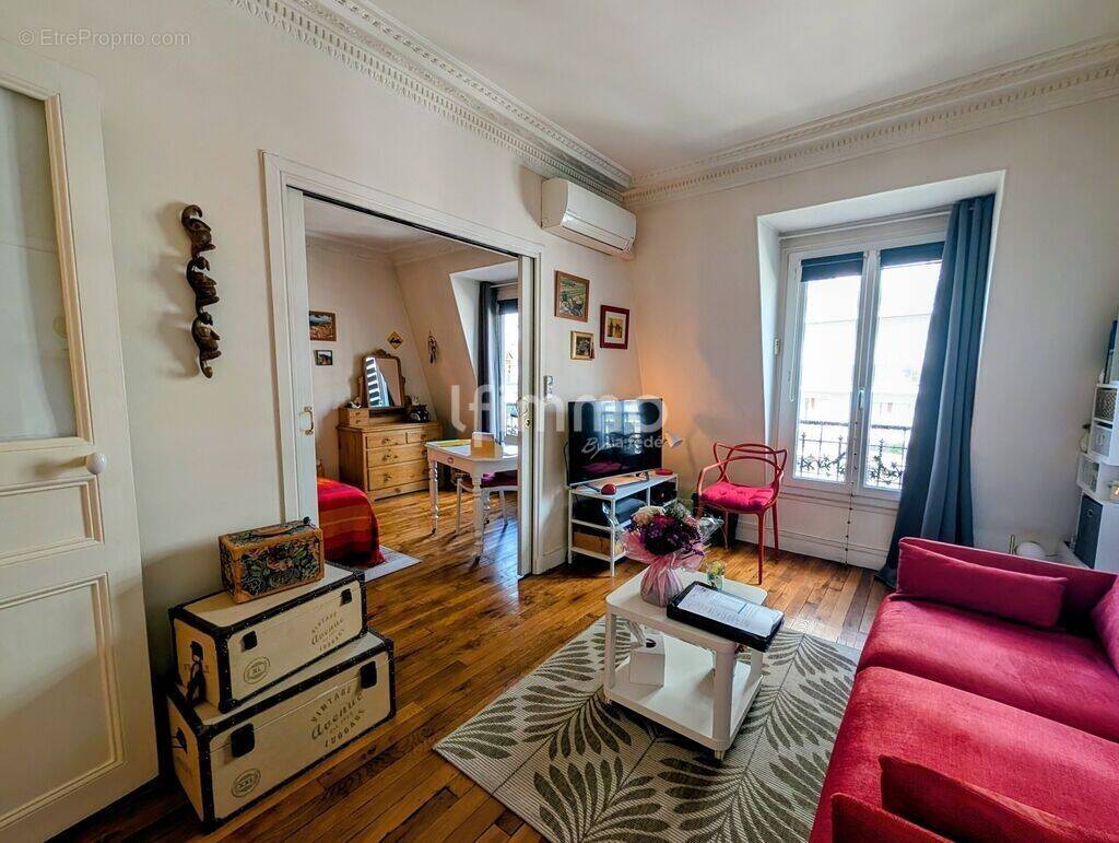 Appartement à PARIS-15E