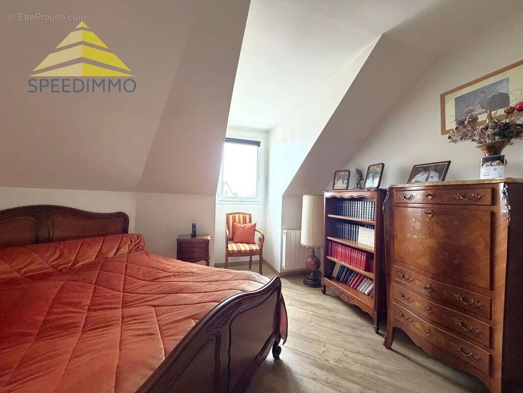 Appartement à MANDRES-LES-ROSES