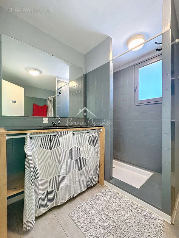 Maison à SAINT-GEORGES-DE-LUZENCON