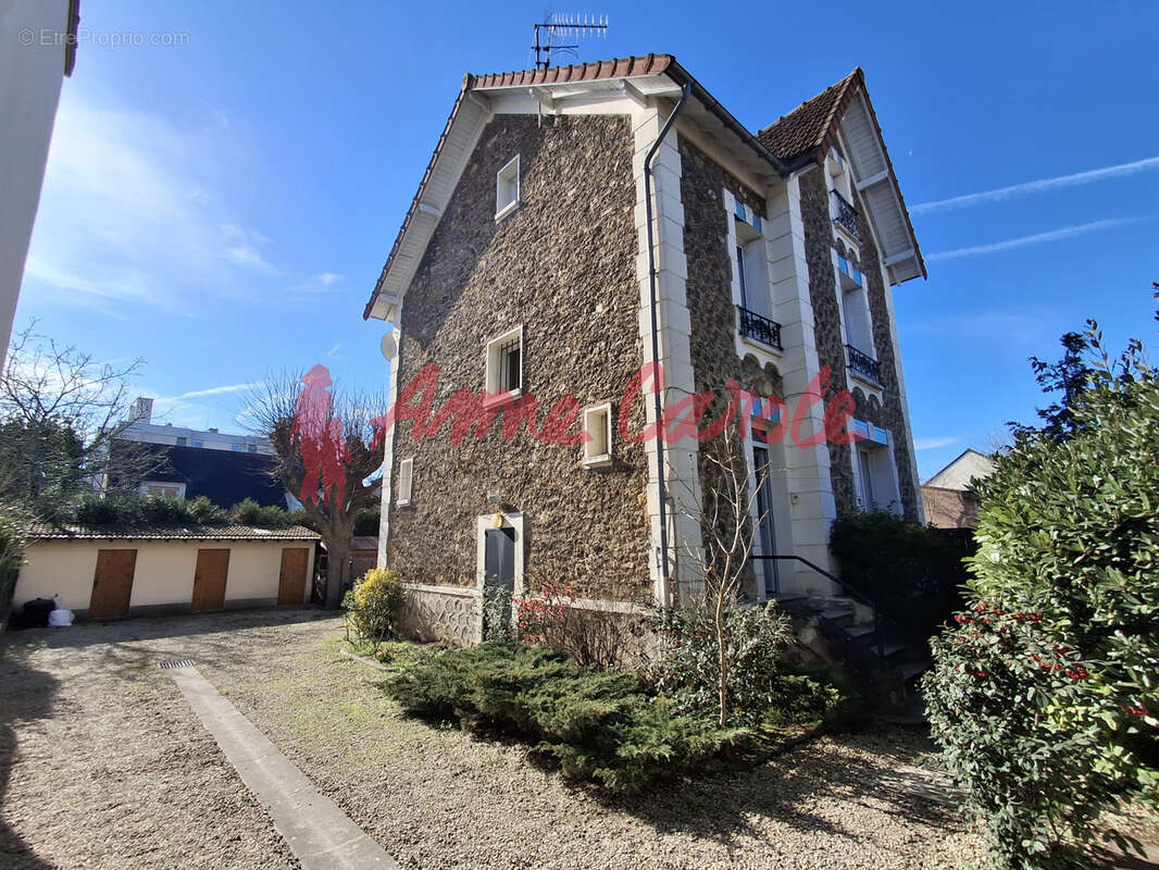 Appartement à LE PERREUX-SUR-MARNE