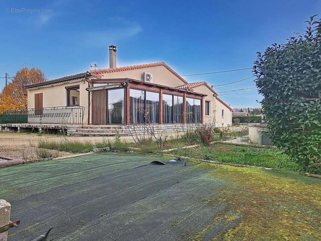 Maison 136 m² à Villeneuve-La-Comptal  - photo 4