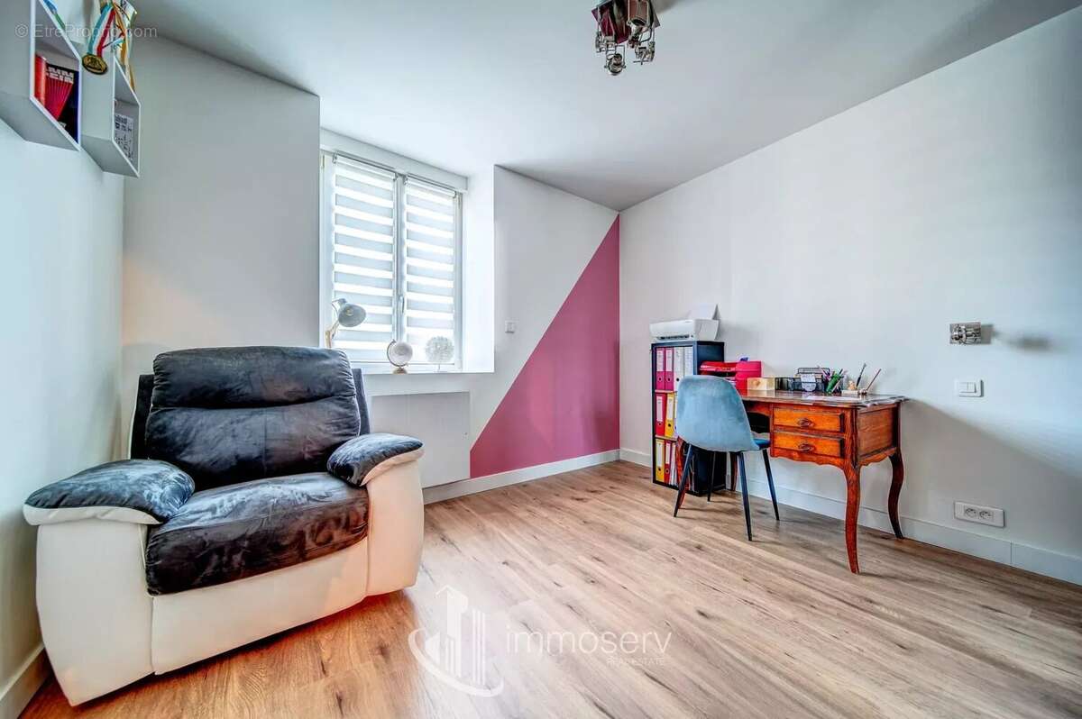 Appartement 94 m² à Vitry-Sur-Orne  - photo 8
