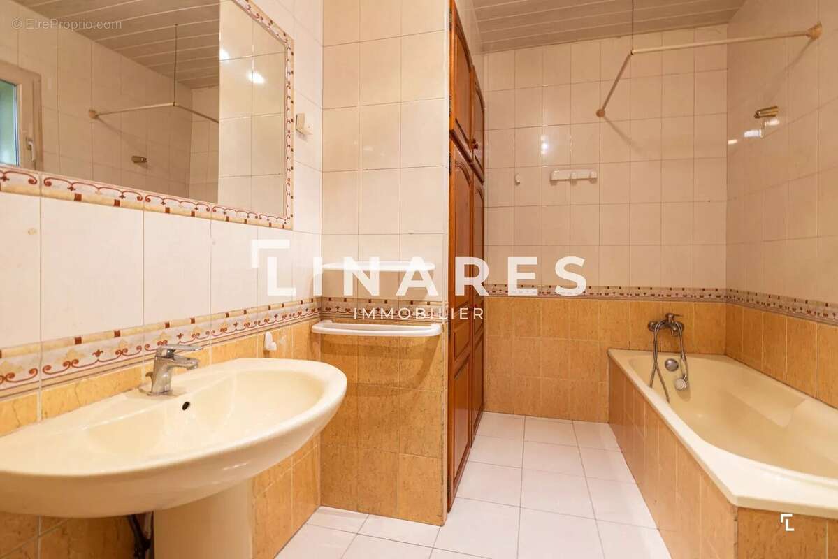 Maison à MARSEILLE-5E