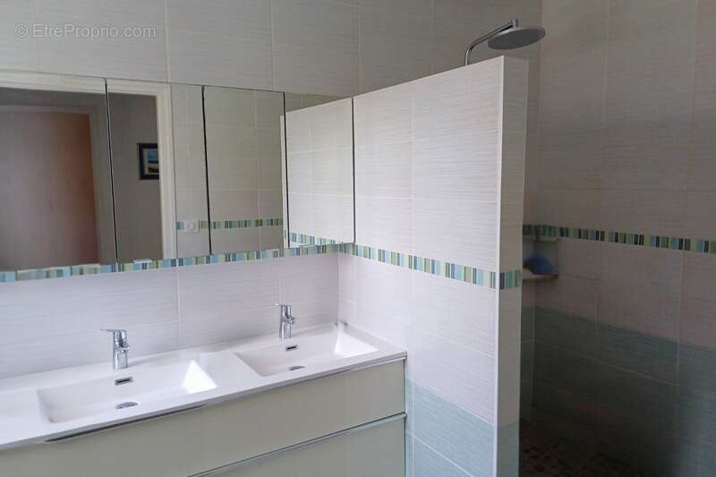 Maison à PORT-DES-BARQUES