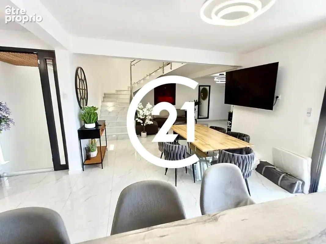 Maison 6 pièces 223 m² à vendre à Schoelcher (97233) - photo 4