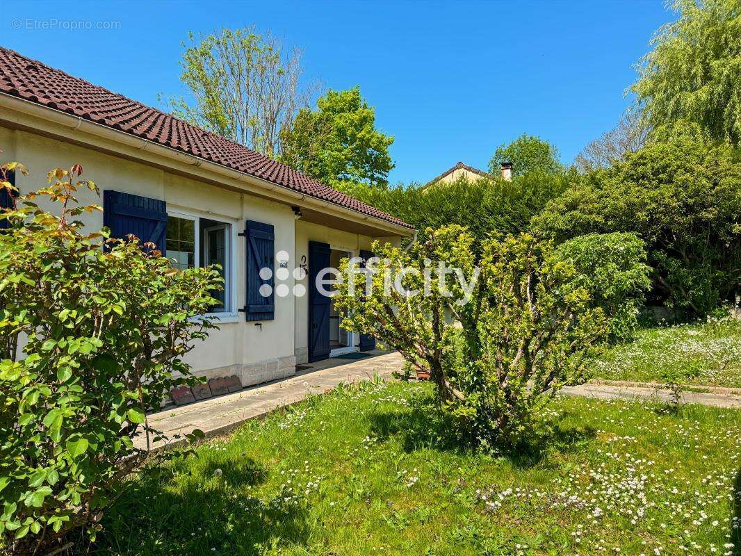 Maison 94 m² à Dieudonne  - photo 4