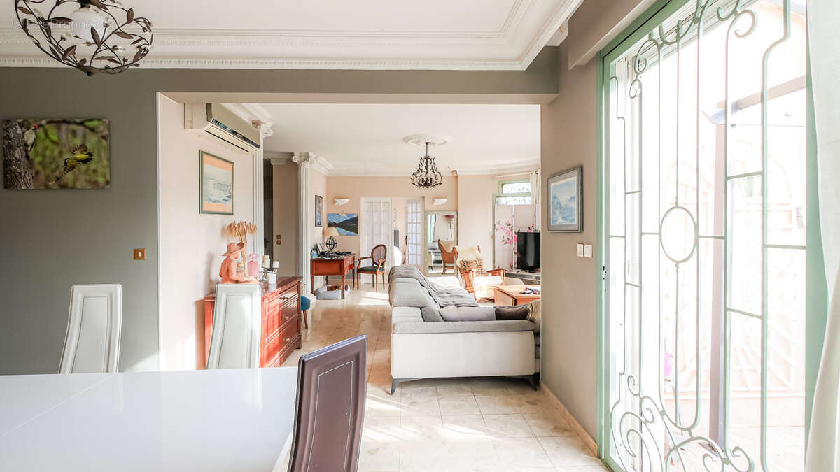 Maison à HYERES