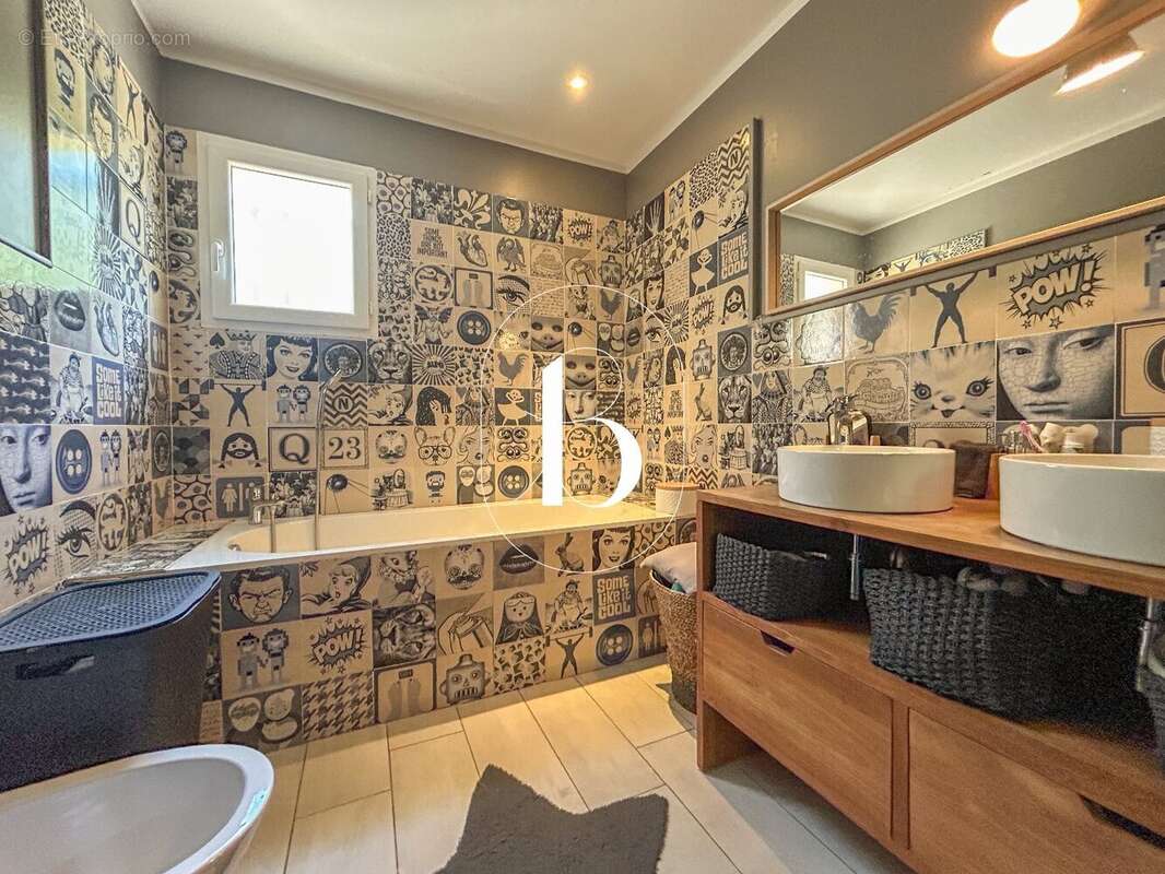 Maison 130 m² à Barjac  - photo 13