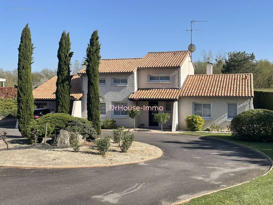 Maison à MIGNE-AUXANCES