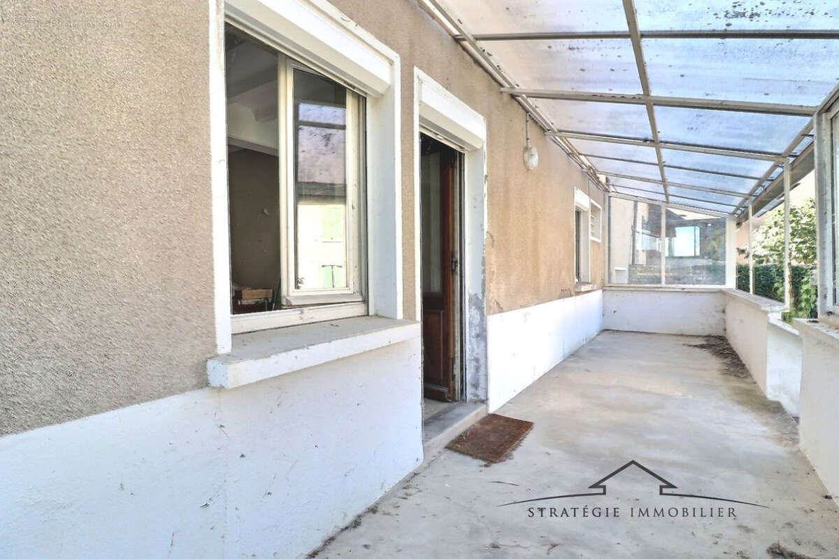 Maison ancienne avec grand jardin et garage - photo 5