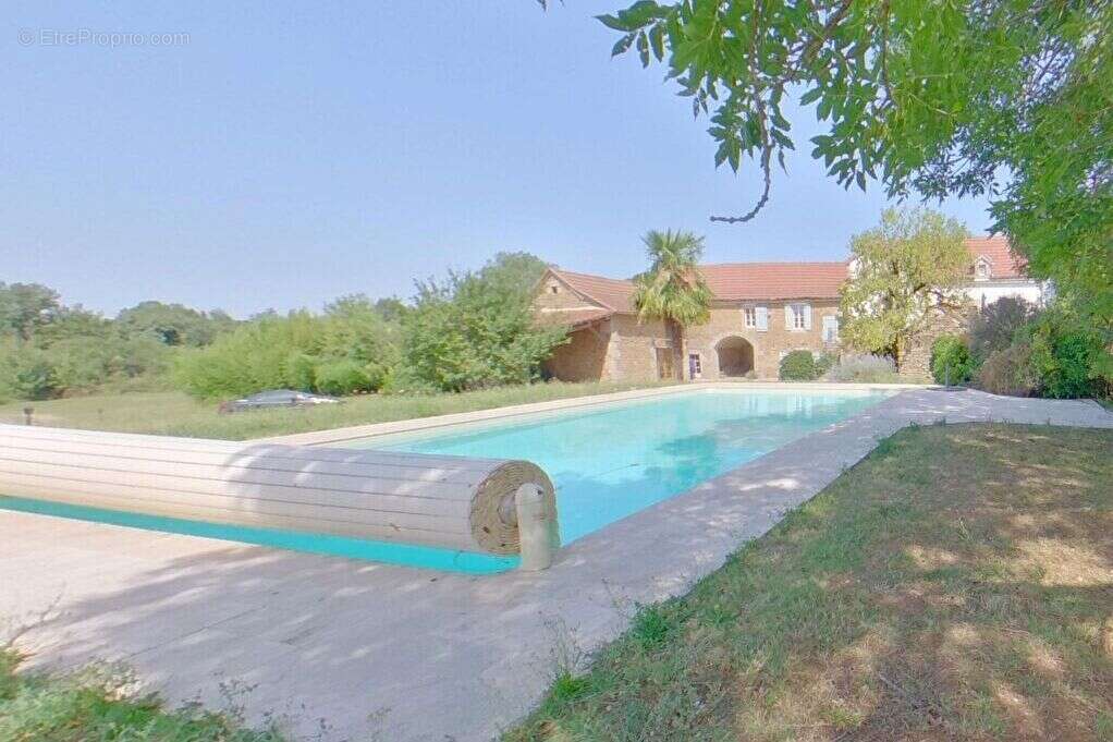 Maison à PARISOT