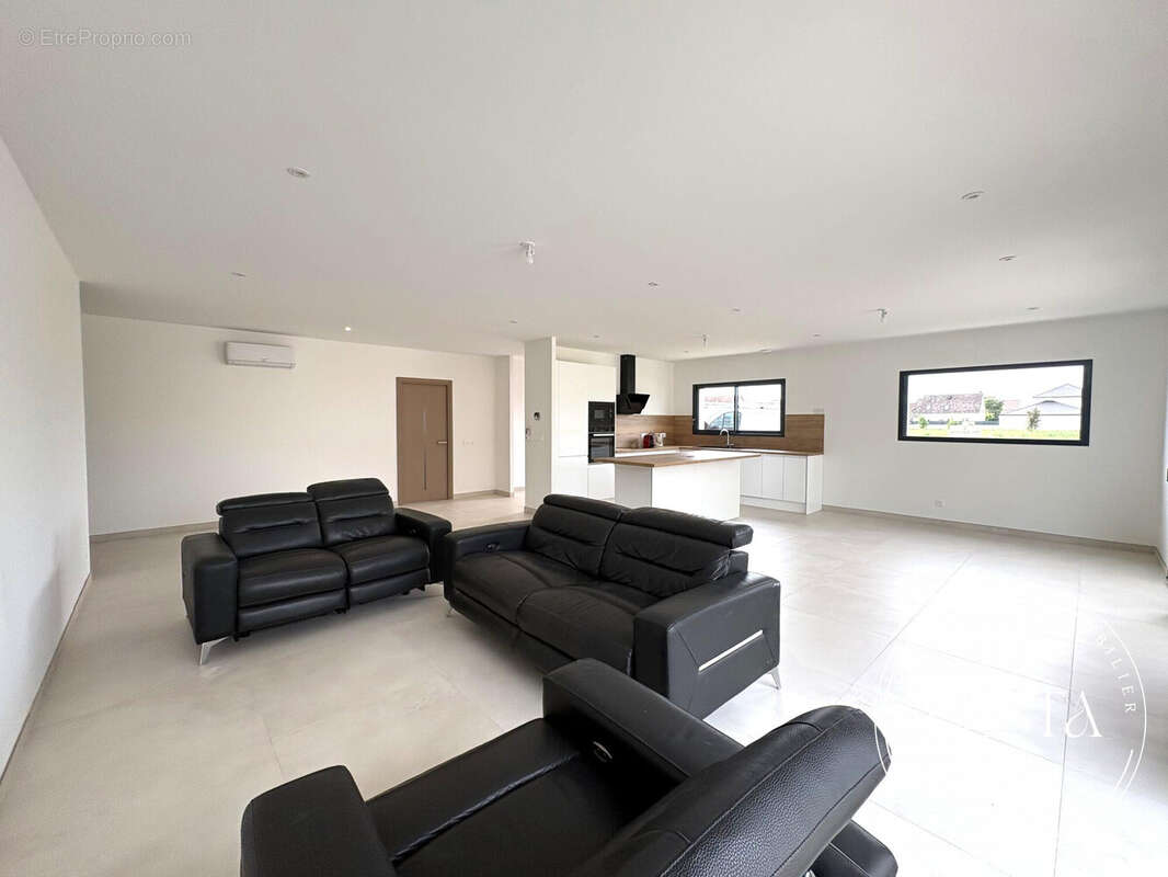 Maison 144 m² à Genlis  - photo 3