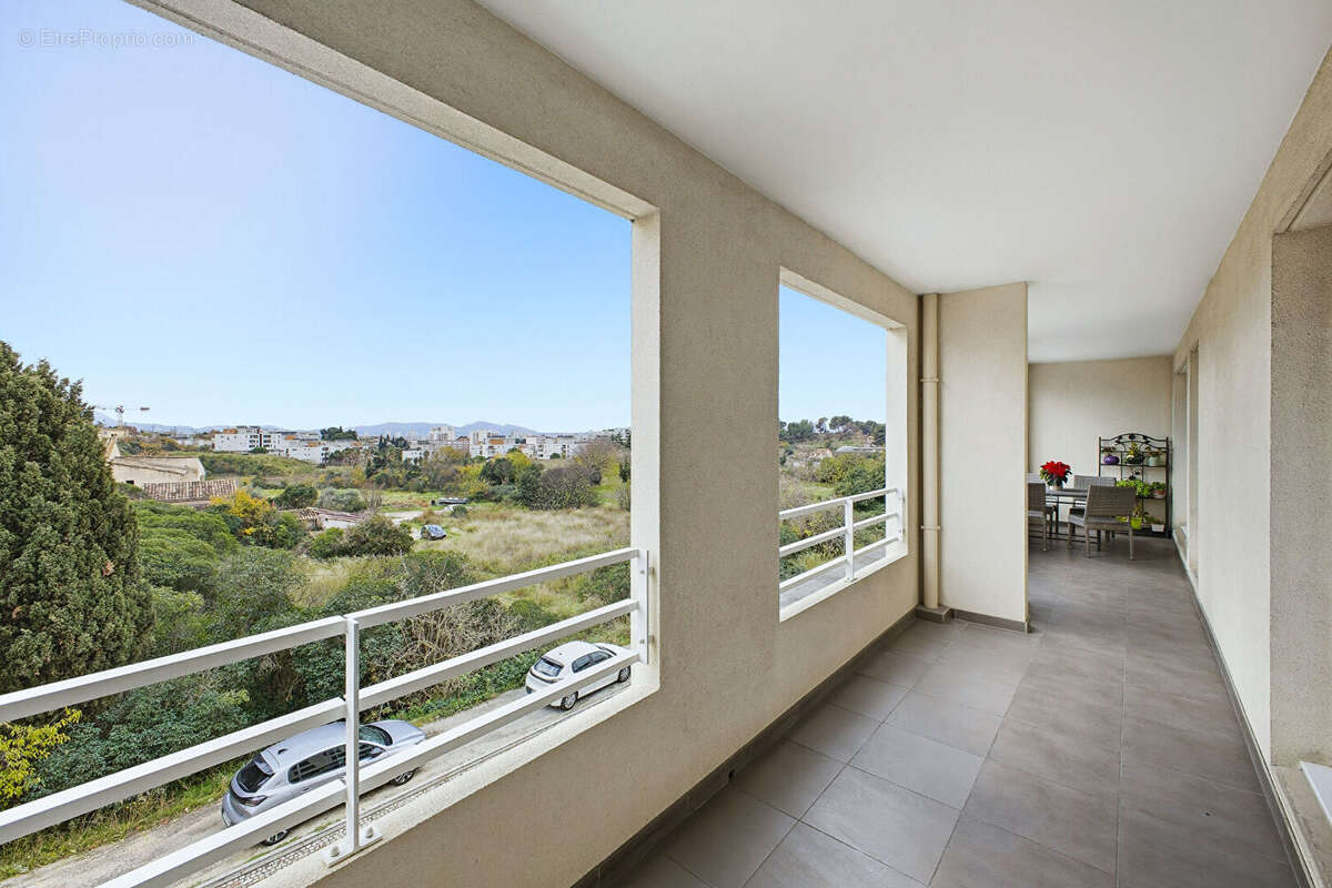 Appartement à MARSEILLE-14E