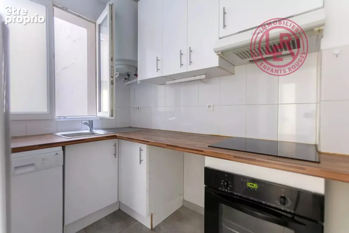Paris 4ème - Arsenal - Appartement de 3 pièces rénové avec vue dégagée - photo 6