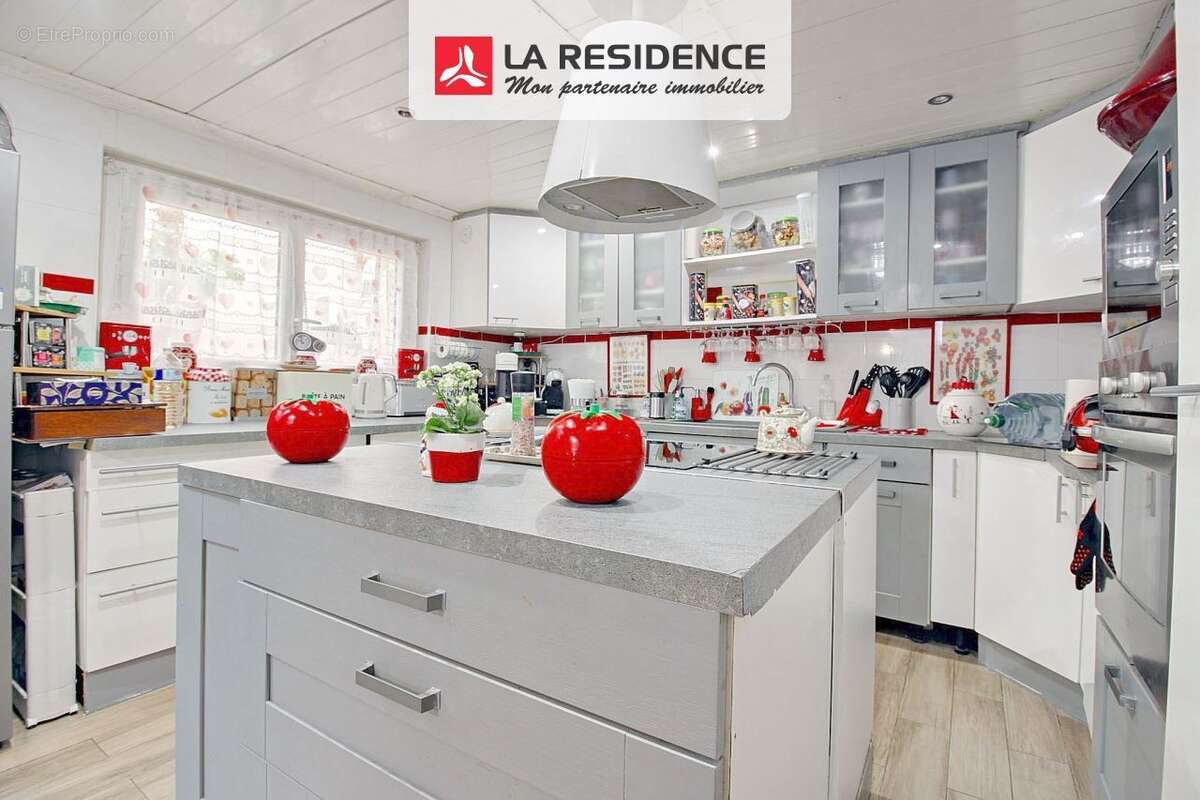 Maison à SARTROUVILLE