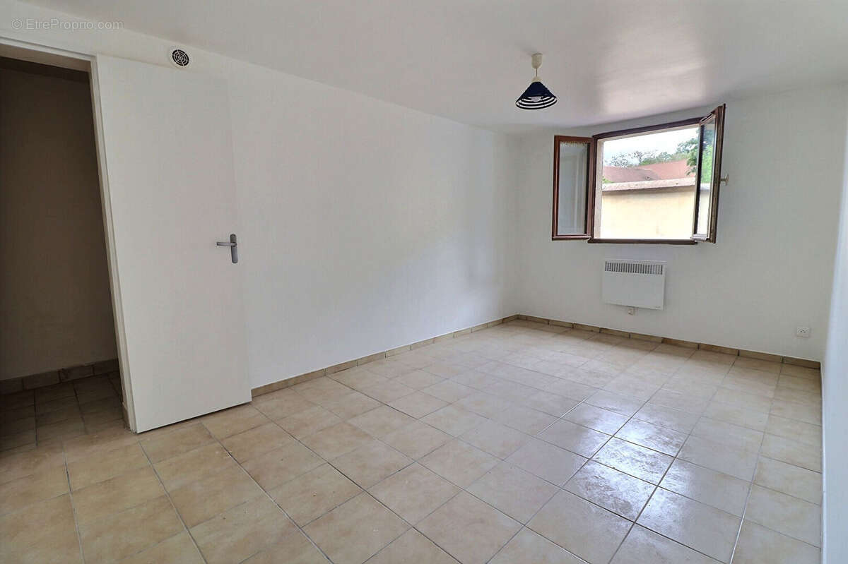 Appartement à EPERNON