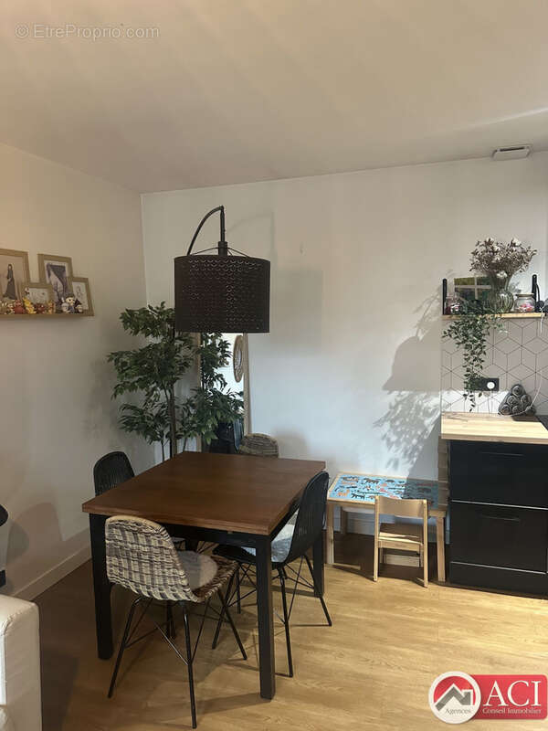 Appartement à BORNEL