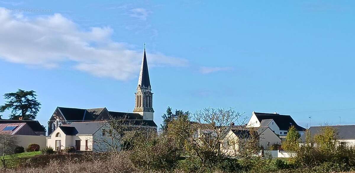 Terrain constructible POUILLE LES COTEAUX - photo 3