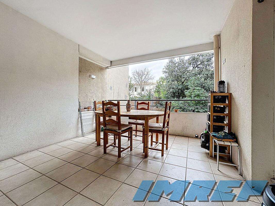 Appartement à MARSEILLE-4E