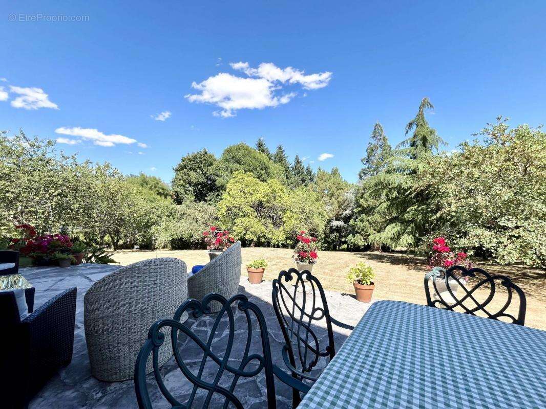 Maison à AVAILLES-LIMOUZINE