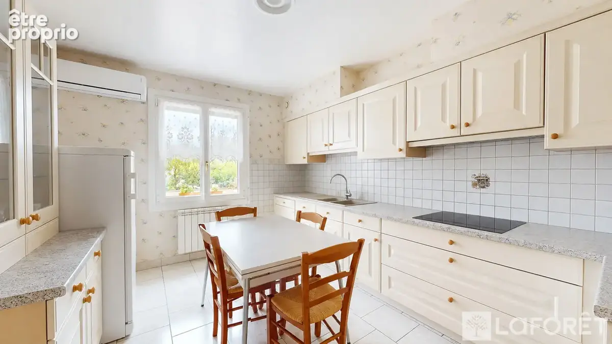 A vendre, Maison 5 chambres, sous-sol total, jardin - photo 2
