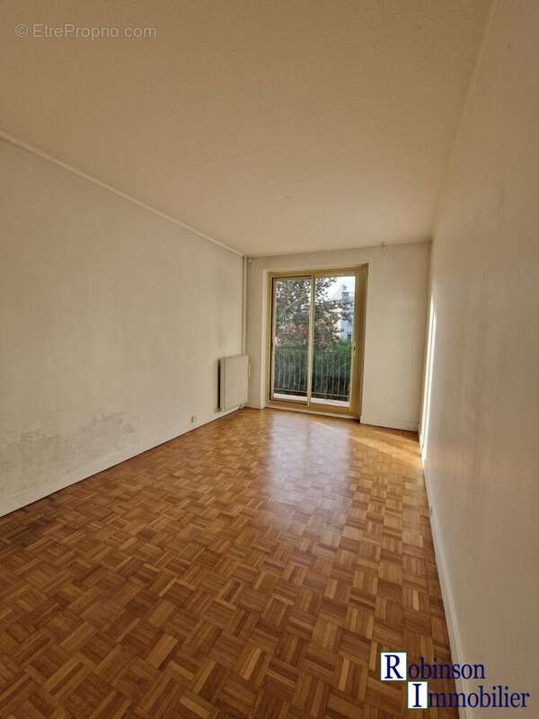 Appartement à LE PLESSIS-ROBINSON