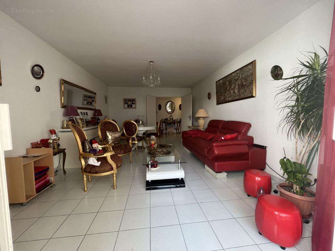 Appartement à MARSEILLE-12E