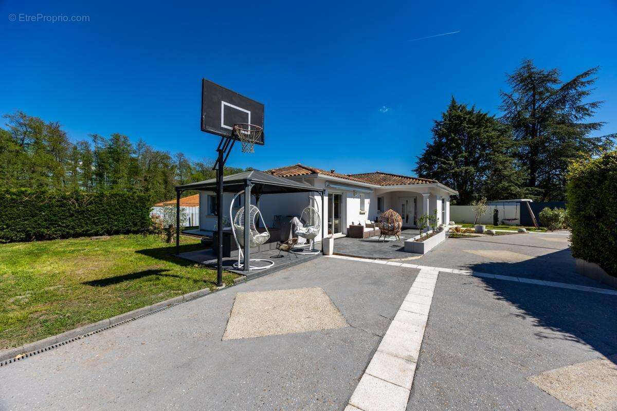 Maison à SAINT-ANDRE-DE-CUBZAC