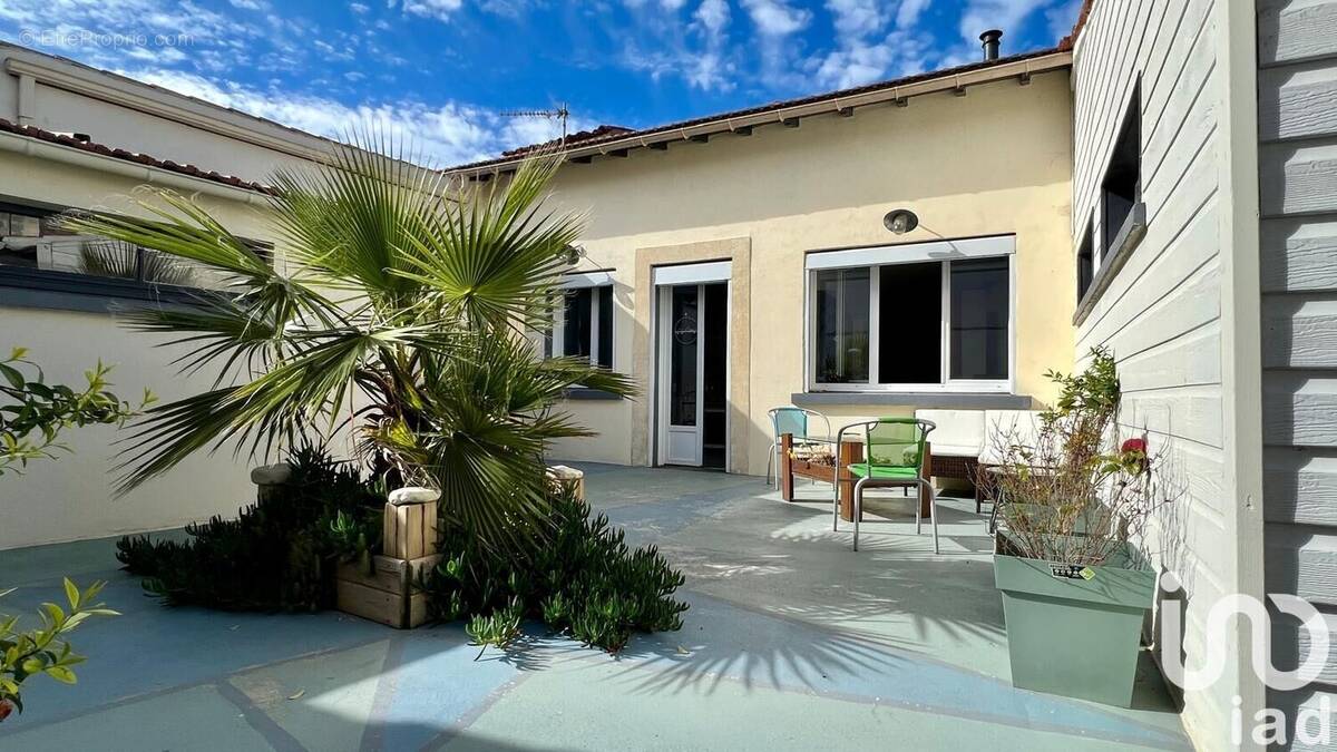 Photo 1 - Maison à LA ROCHELLE