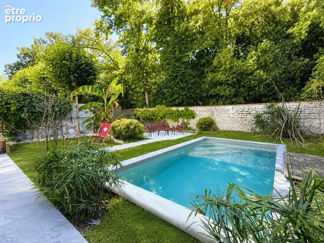 LA ROCHELLE Quartier Lafond   Maison familiale de 136 m2, 4 chambres, garage, piscine et jardin paysager - photo 12